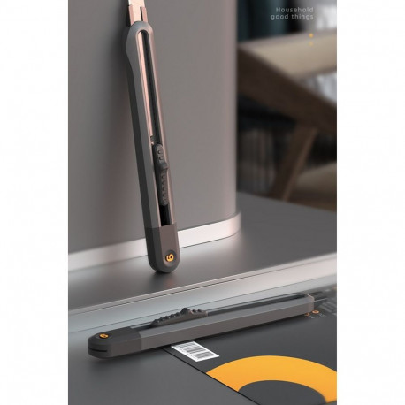 Технический нож "Home Series Black" Deli HT4009 ширина лезвия 9мм, эксклюзивный дизайн, корпус из высококачественного софттач пластика-7